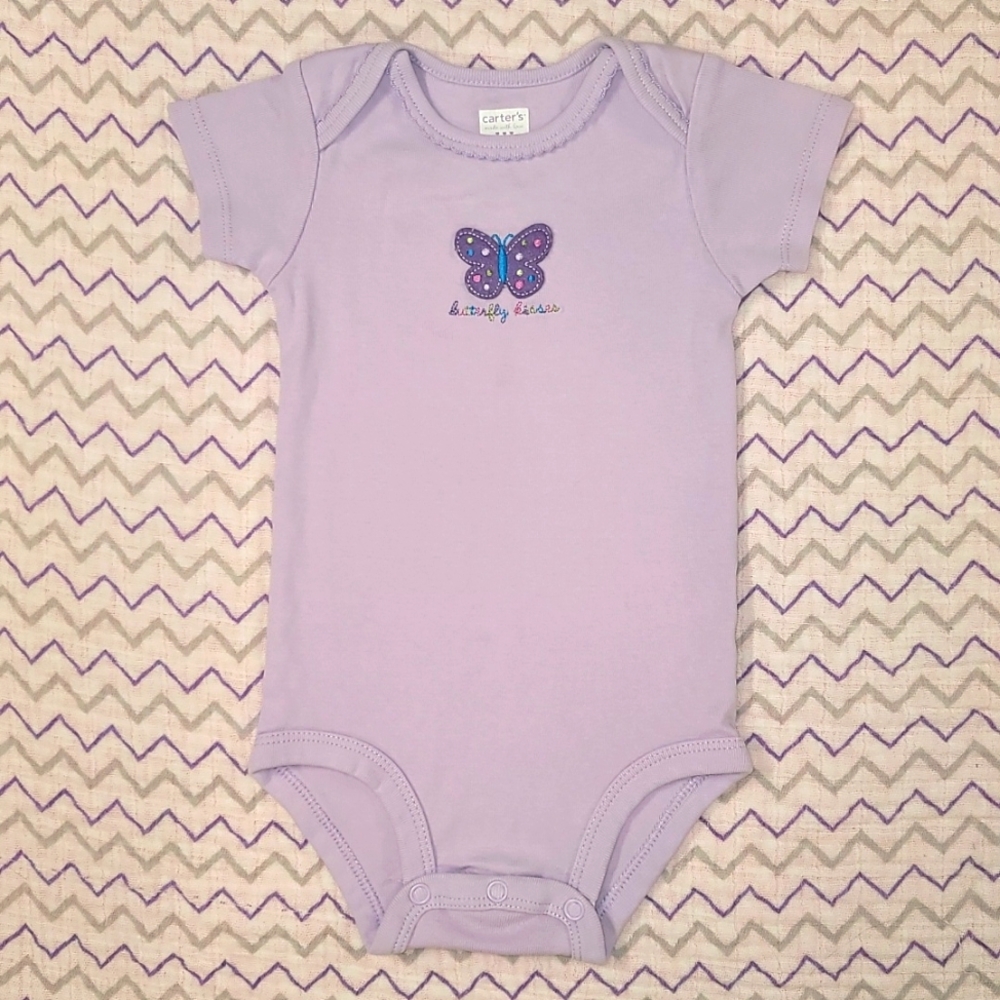 ° SZ 6MO • Onesie °